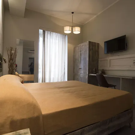 The Brilliant Place 3* Nápoles