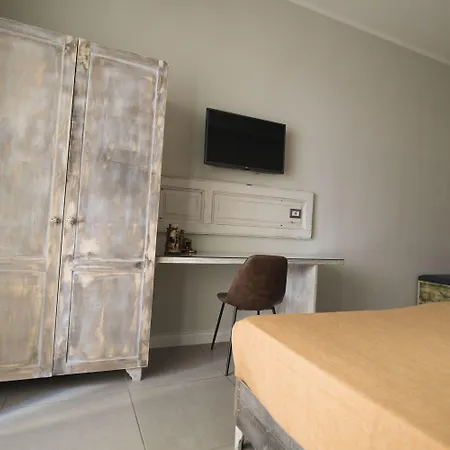 The Brilliant Place 3* Nápoles